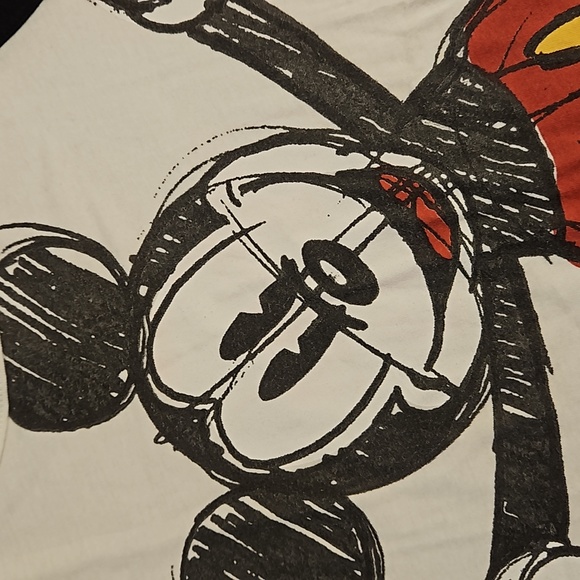 The wonderful world of Disney Mickey Mouse tee Medium white cap sleeve sketch - Picture 4 of 6